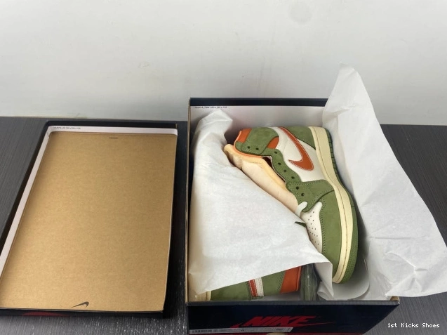 1st Kicks Air Craft Jordan 1 FB9934-300 Celadon High OG 0820
